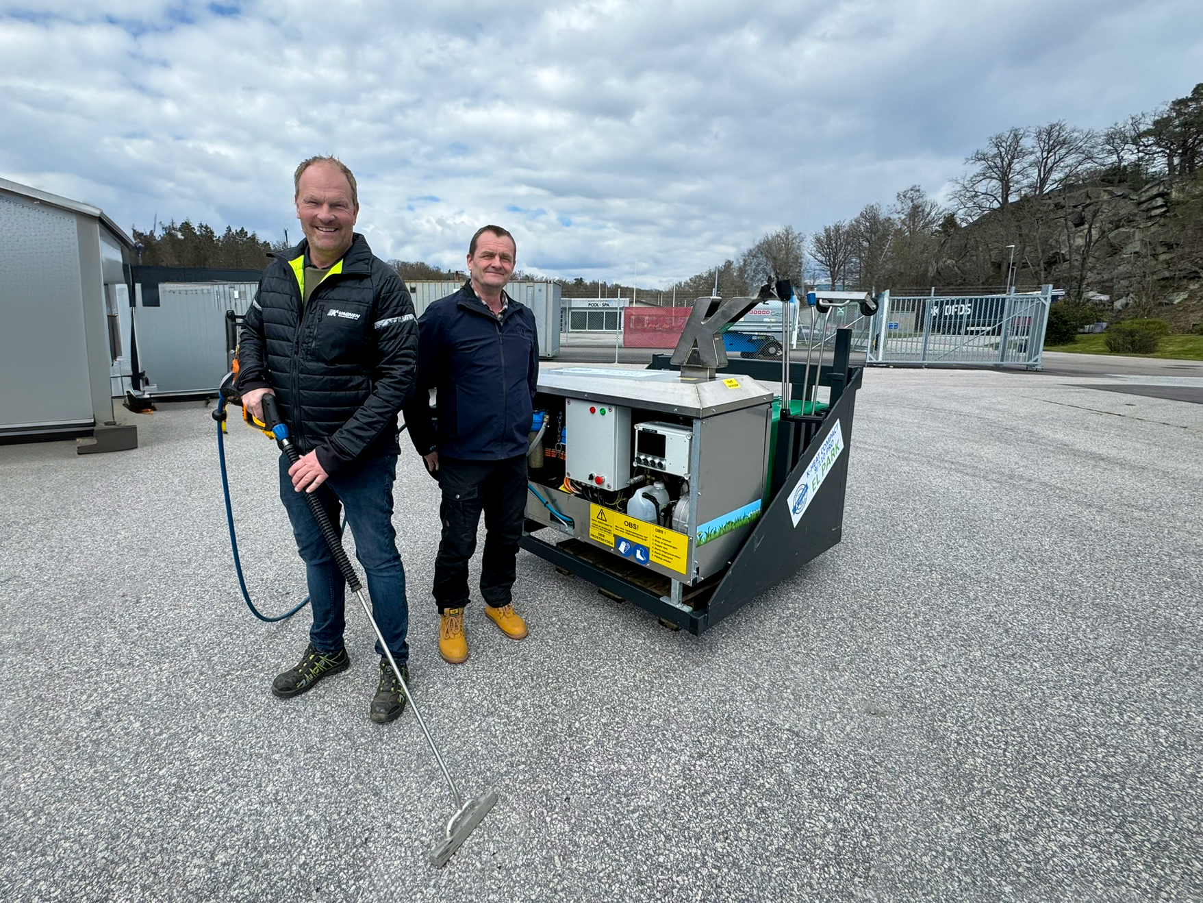 Jorgen Och Joakim Vid Ograsbekamparen